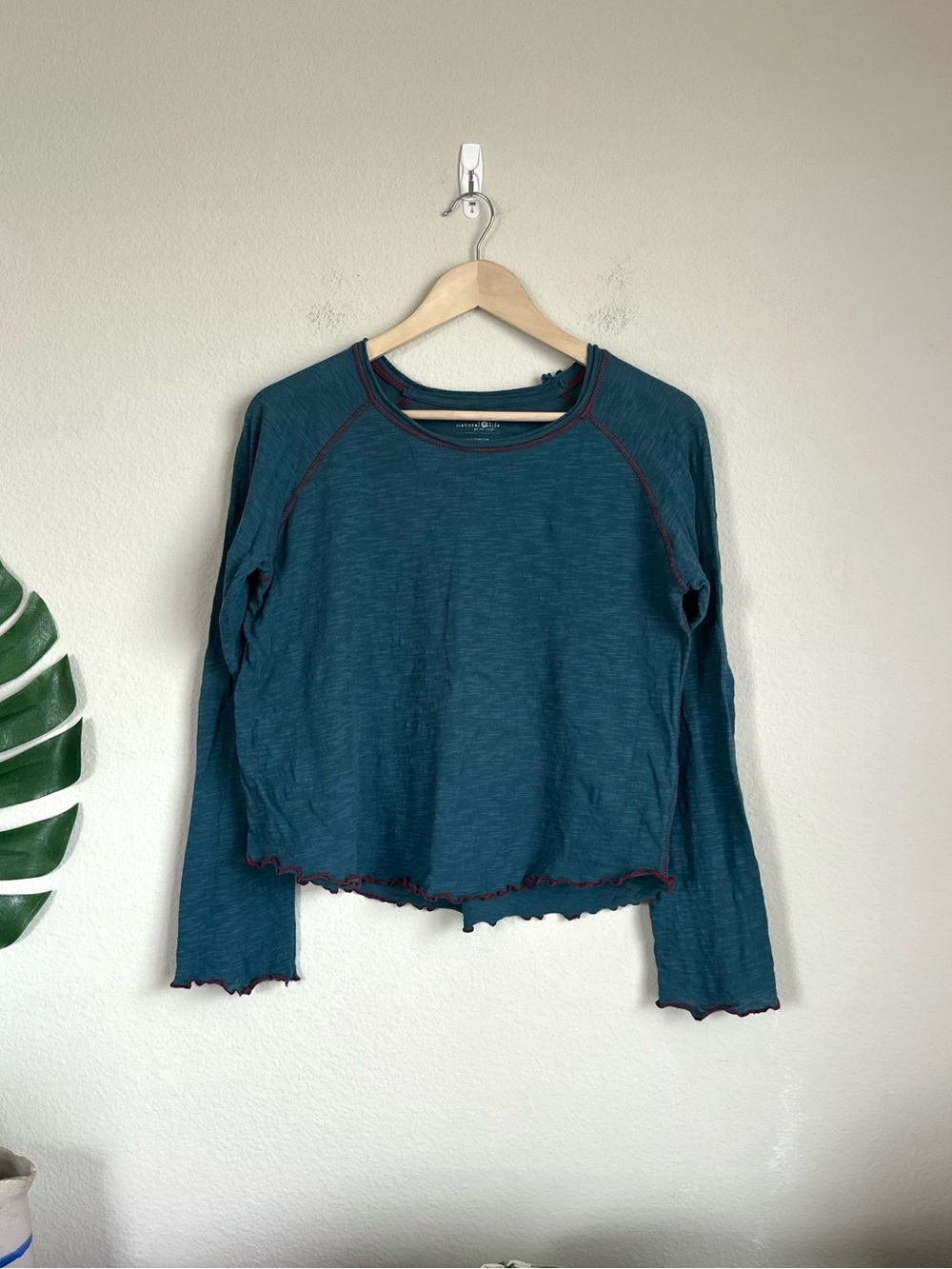 Natural Life Contrast Stitch Lettuce Hem Raglan Tee